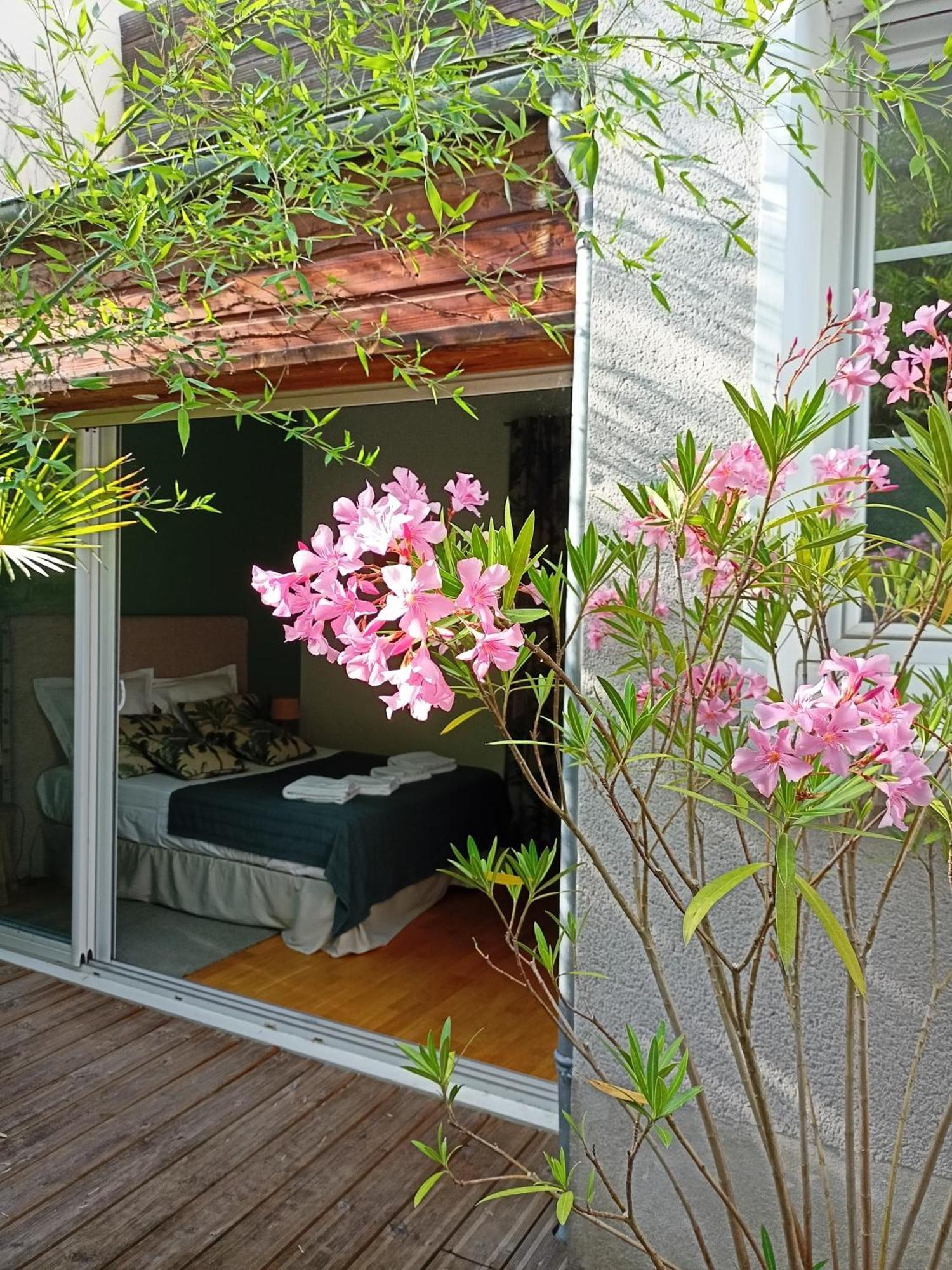 Les Suites Angevines Angers Exterior photo